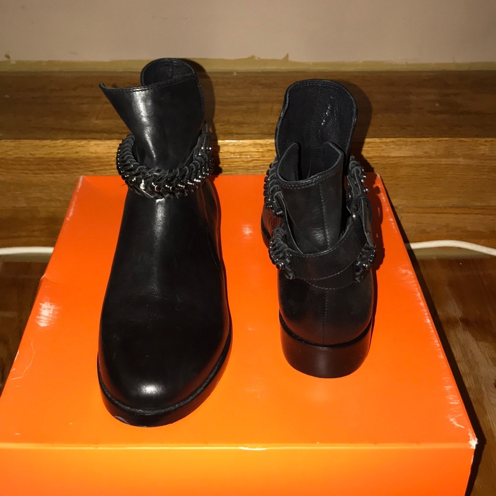 John Camuto bootie